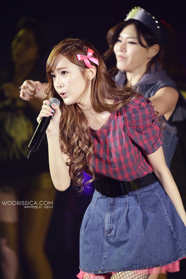 SNSD_제시카.121018 Love your W & 121017 PYL 오토 런웨이 무대