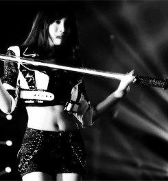 photo tumblr_mw66k8AOSp1qisyqwo3_r1_250_zps32cf48e4.gif