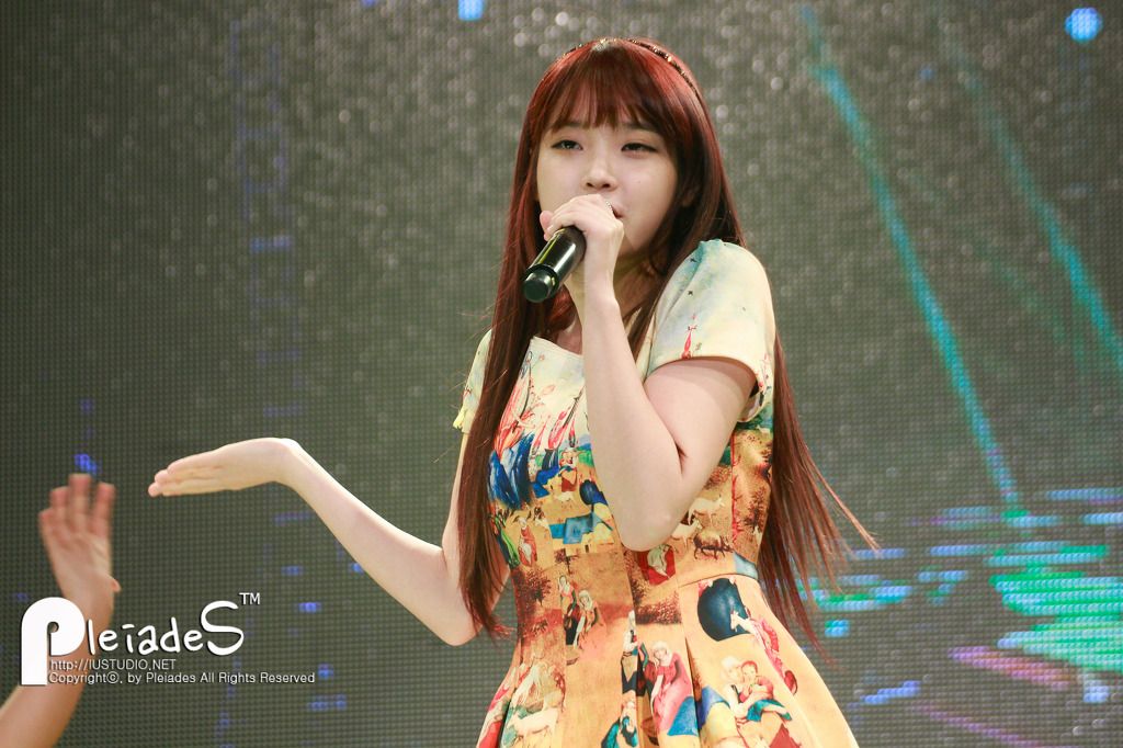 [직찍_50pics]아이유 - 121020 부산 퀴즈왕 선발대회 by 아데스