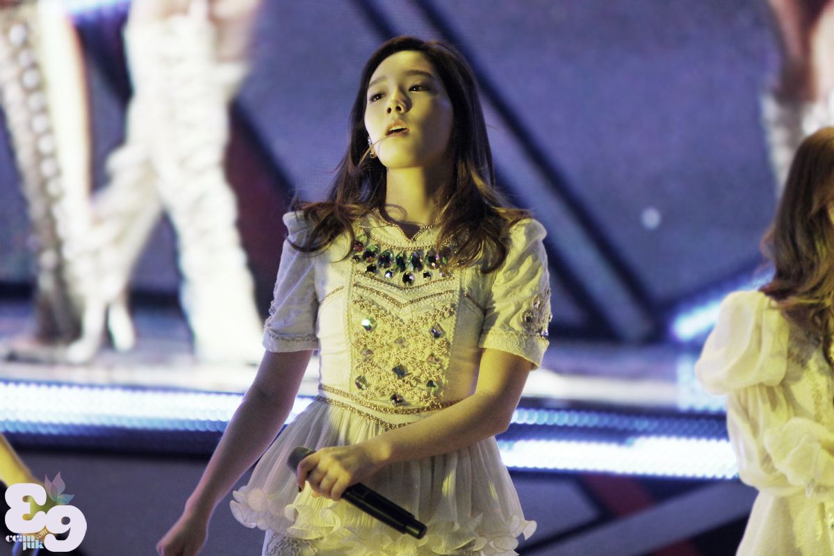 121007 강남 페스티벌 태연 직찍 35pics (CRISIS메인 + 깐죽Part.1 + 탱별)