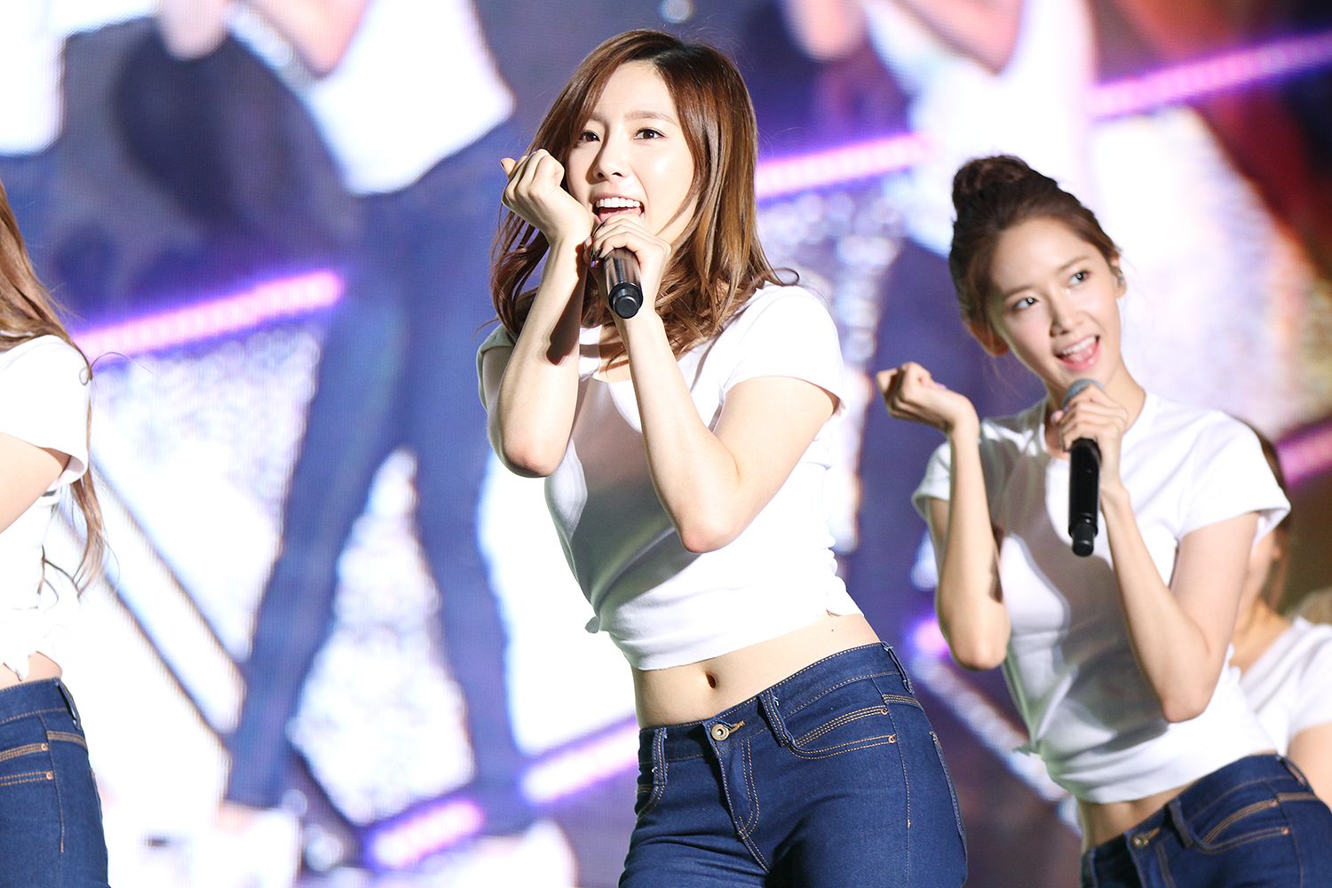 121007 강남 페스티벌 태연 직찍 35pics (CRISIS메인 + 깐죽Part.1 + 탱별)