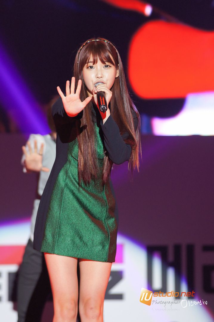 [직찍_151pics] 아이유(IU) - 121020 메리츠 90주년 기념 걷기대회