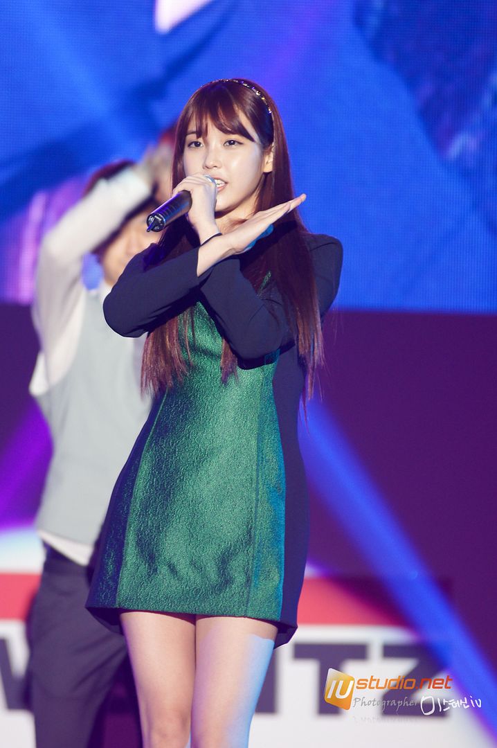 [직찍_151pics] 아이유(IU) - 121020 메리츠 90주년 기념 걷기대회