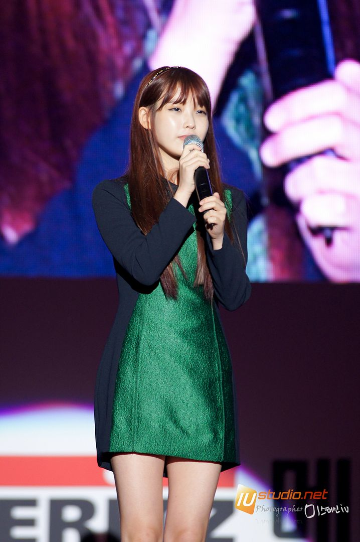 [직찍_151pics] 아이유(IU) - 121020 메리츠 90주년 기념 걷기대회