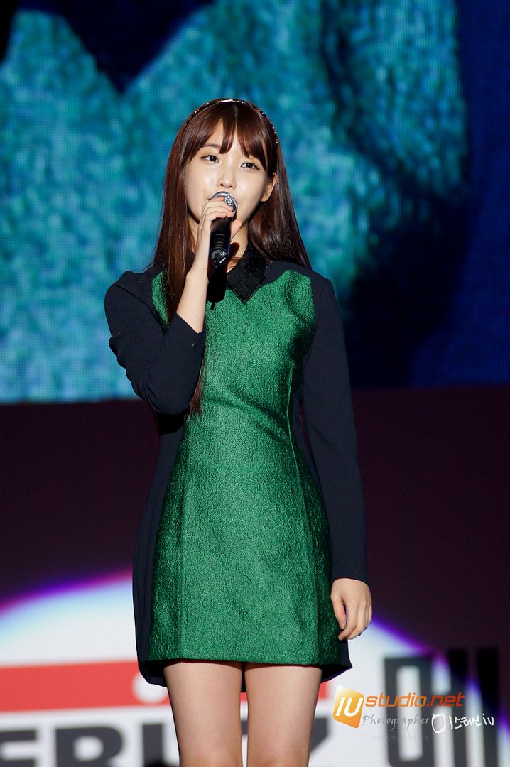 [직찍_151pics] 아이유(IU) - 121020 메리츠 90주년 기념 걷기대회