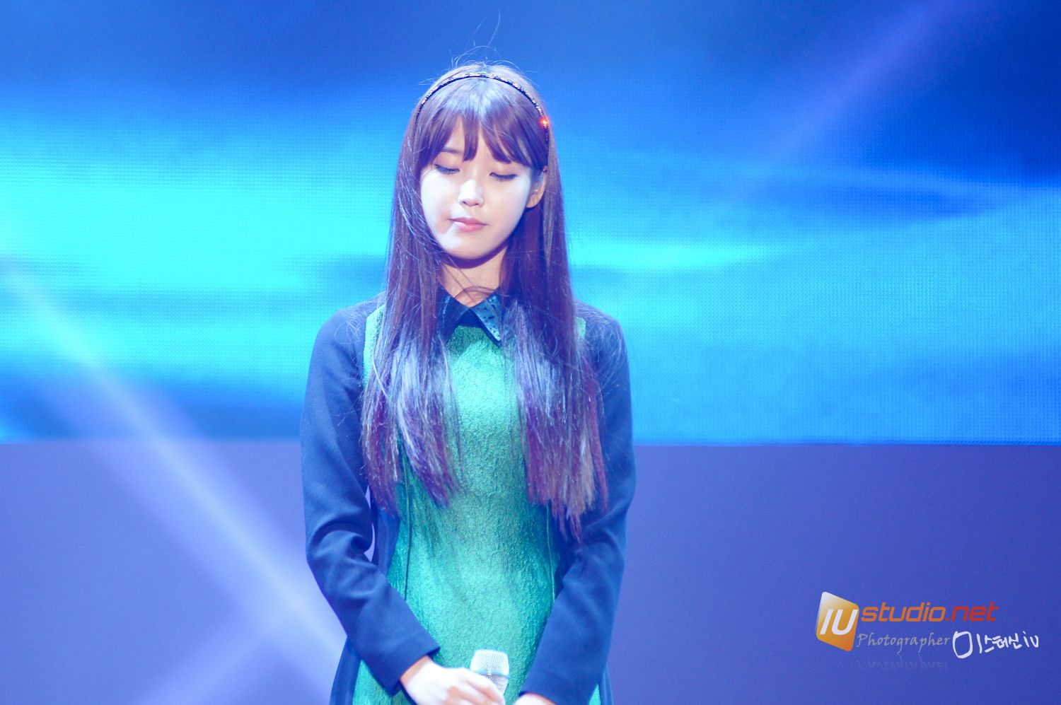 [직찍_151pics] 아이유(IU) - 121020 메리츠 90주년 기념 걷기대회