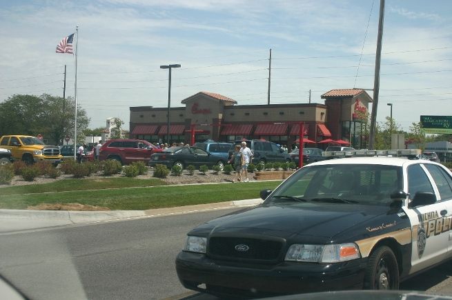 http://i1196.photobucket.com/albums/aa402/LadyLiberty1885/TheArticles/CFABuycott2012/CHicFilA_wichita3.jpg