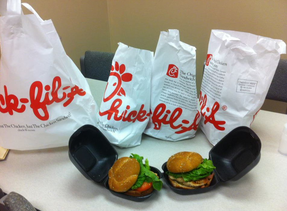 http://i1196.photobucket.com/albums/aa402/LadyLiberty1885/TheArticles/CFABuycott2012/chickfilaEastTX.png