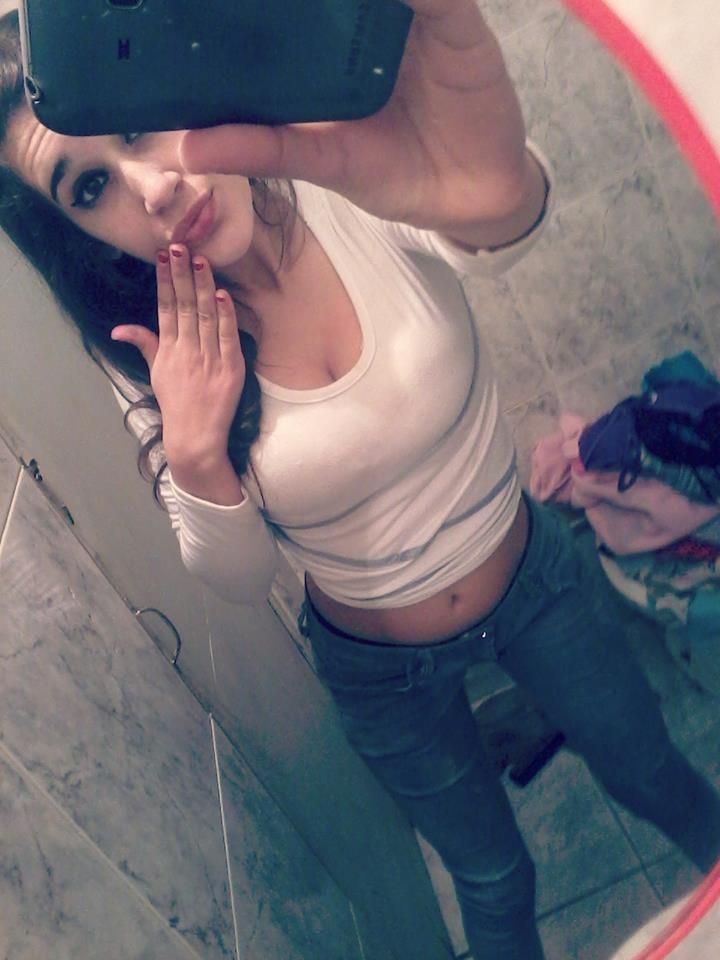 Rominita, pendeja Facebook (+18)