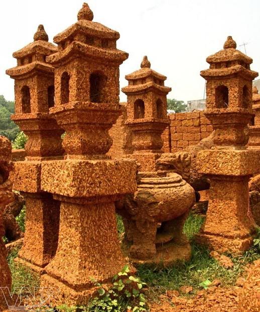 Lamp towers made from laterite. Lamp towers made from laterite.