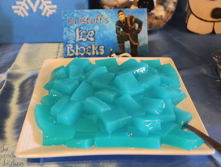Ykaie is 7! A Frozen Themed Birthday Party