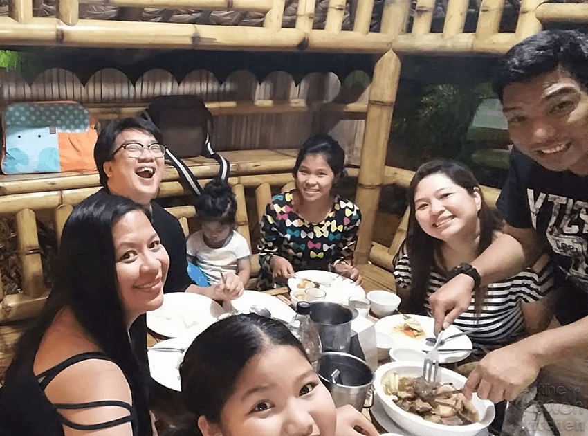 Dinner at Nanay Dorie's Bulalohan Tagaytay