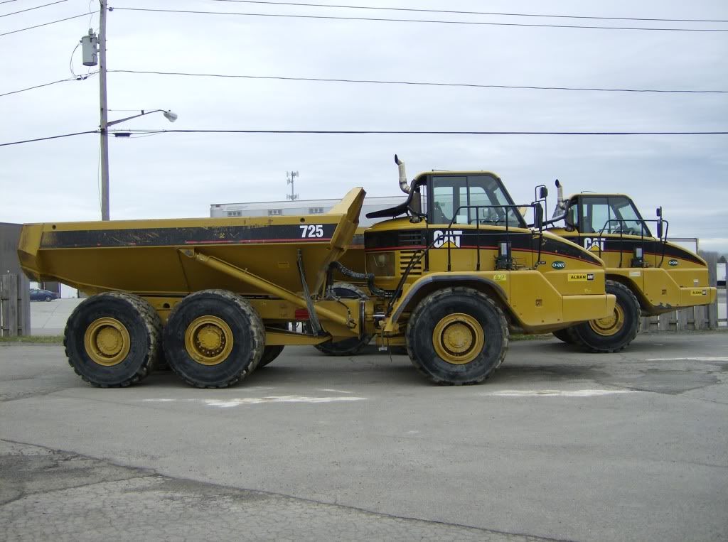 CAT725A.jpg
