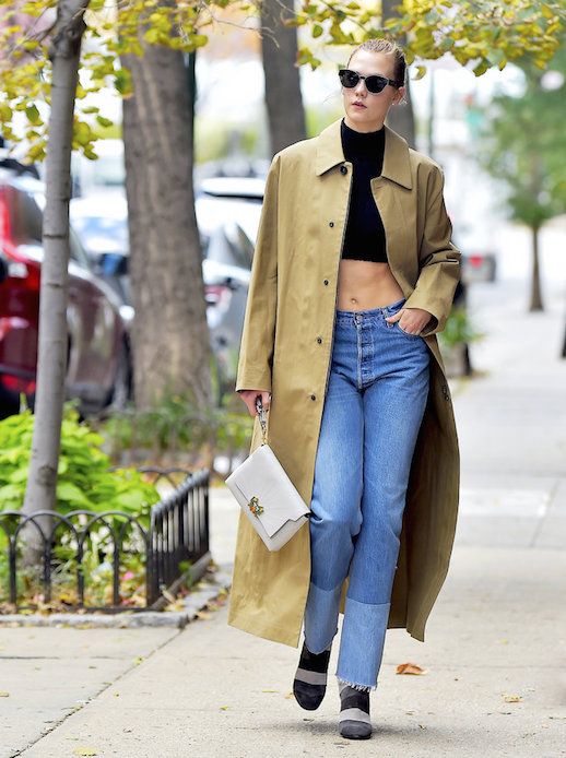 Le Fashion Blog Black Cropped Turtleneck Beige Long Coat White Leather Clutch Heels Karlie Kloss In New York Via Instyle 