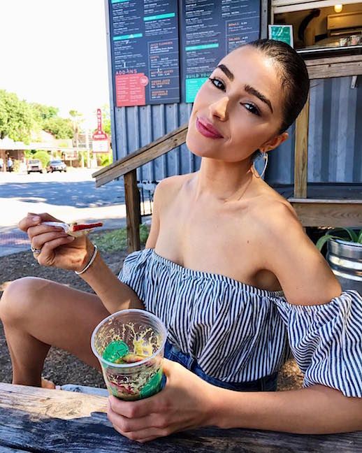 Olivia Culpo Reminds Us To Find The Perfect Pink Pout