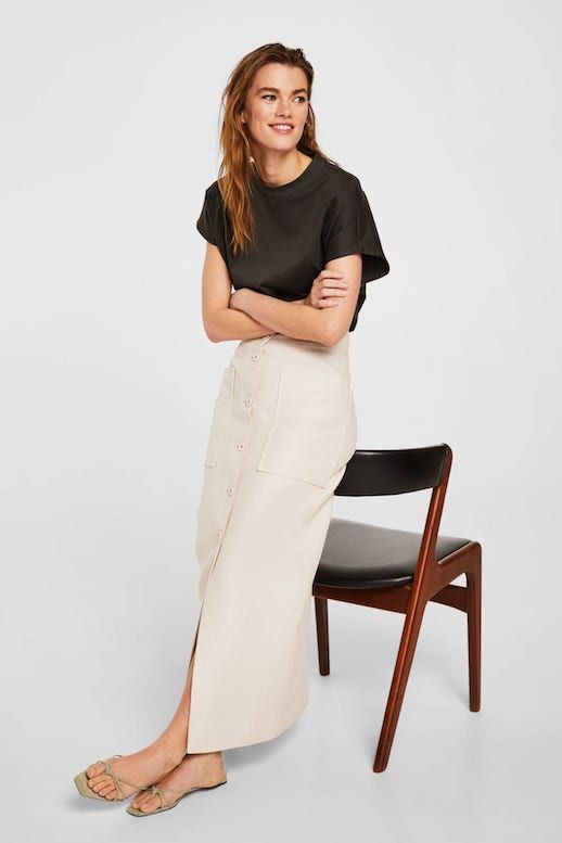 This Button-Front Skirt Look Is Perfect for Warm Weather