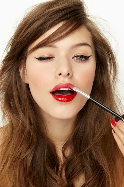 BEAUTY CRUSH: TWO-TONE LIPS + CAT-EYELINER