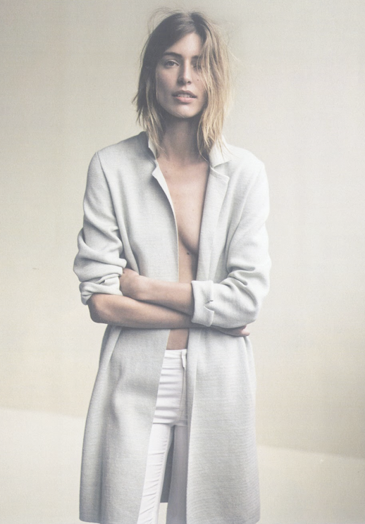 LE FASHION BLOG EDITORIAL IO DONNA MAGAZINE OUT ON THE WEEKEND GREY GRAY DUSTER JACKET LONG CARDIGAN WHITE JEANS DENIM NATURAL OMBRE HAIR CLEAN CLASSIC SIMPLE FRENCH INSPIRED INSPIRATION MODEL Linda Jeuring