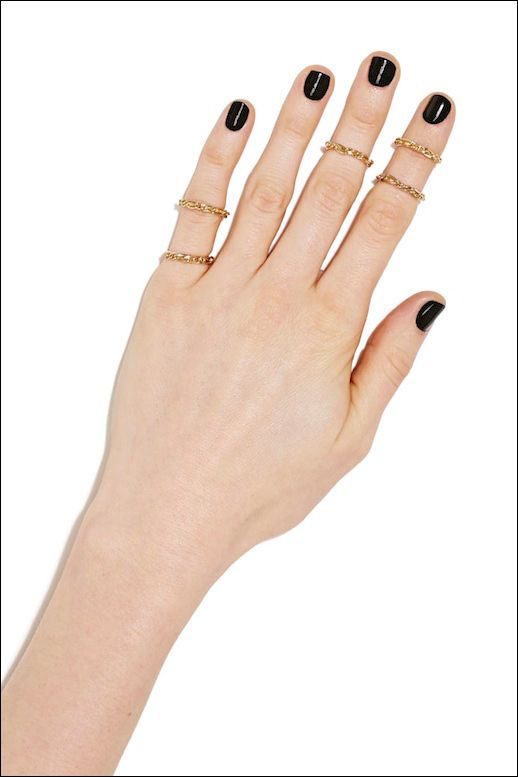 LE FASHION BLOG NASTY GAL RINGS NAIL POLISH MANICURE CHAIN STYLE RINGS EVERY FINGER MIDI STYLE SMALL DAINTY RINGS AFFORDABLE CHEAP JEWELRY 3 photo LEFASHIONBLOGNASTYGALRINGS3-1.jpg