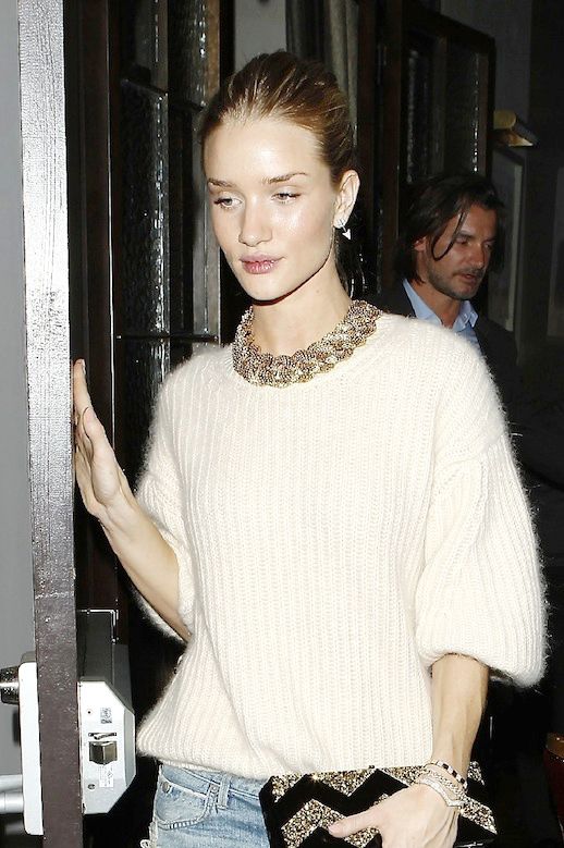 LE FASHION BLOG ROSIE HUNTINGTON-WHITELEY RELAXED DISTRESSED JEANS LONG PONYTAIL HAIR ARROW EARRINGS ROLLED UP SLEEVES MOHAIR RIBBED SWEATER KNIT STACKED DIAMOND BRACELETS CITIZENS OF HUMANITY THE FRANKIE DENIM EDIE PARKER FLAVIA GLITTER WAVE BOX CLUTCH NAVY SUEDE PUMPS HEELS LOS ANGELES DINNER WITH BOYFRIEND JASON STATHAM 1 photo LEFASHIONBLOGROSIEHUNTINGTON-WHITELEYRELAXEDDISTRESSEDJEANS1.jpg