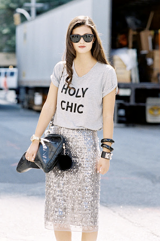 LE FASHION BLOG STREET STYLE SEQUIN SKIRTS BLOGGER PEONY LIM BLACK SUNGLASSES HOLY CHIC SEQUIN T SHIRT TEE GRAPHIC TSHIRT TEE   SEQUIN SKIRT PAILLETTE SKIRT MID LENGTH KNEE LENGTH BLACK BANGLES HERMES PYRAMID STUD CUFF WATCH CROC EMBOSSED CLUTCH BAG FURRY TASSEL RED LIPS BRUNETTE CURLS HAIR BEAUTY photo LEFASHIONBLOGSTREETSTYLESEQUINSKIRTSBLOGGERPEONYLIM.png