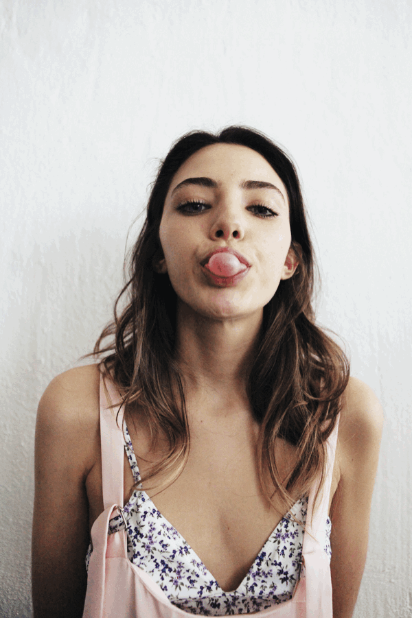 LE FASHION BLOG we the people BUBBLE GIF FASHION FLORAL PINK OVERALLS PINK BUBBLEGUM HAPPY FRIDAY