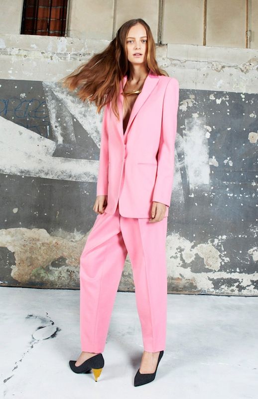 Le Fashion Blog Lorde Pink Suit Vionnet Pre-Fall 2014 Pant Suit Nirvana Rock and Roll Hall of Fame Induction Ceremony 2 photo Le-Fashion-Blog-Lorde-Pre-Fall-2014-Vionnet-Pink-Suit-2.jpg