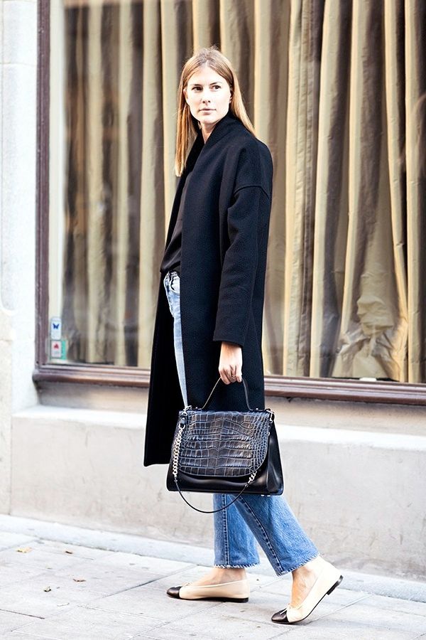 Le Fashion Blog Street Style Classic Cropped Jeans Chanel Cap Toe Flats Black Coat Croc Effect Satchel Fall Style Via Carolines Mode