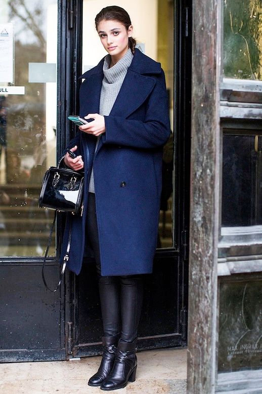 [Image: Le-Fashion-Blog-Winter-Street-Style-Tayl...-Vogue.jpg]