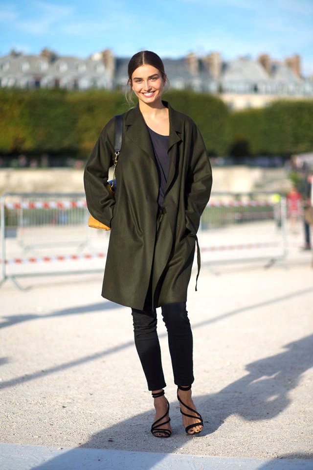 Model-Off-Duty: Andreea Diaconu | Casual Chic In Paris