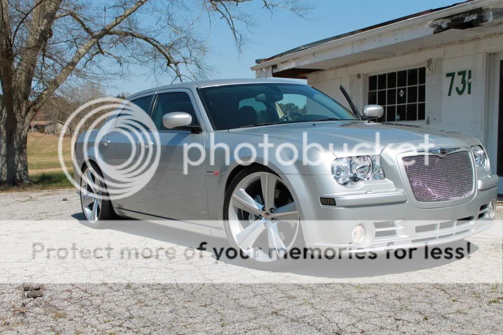 Few new pics of SRT!! | Chrysler 300C & SRT8 Forums