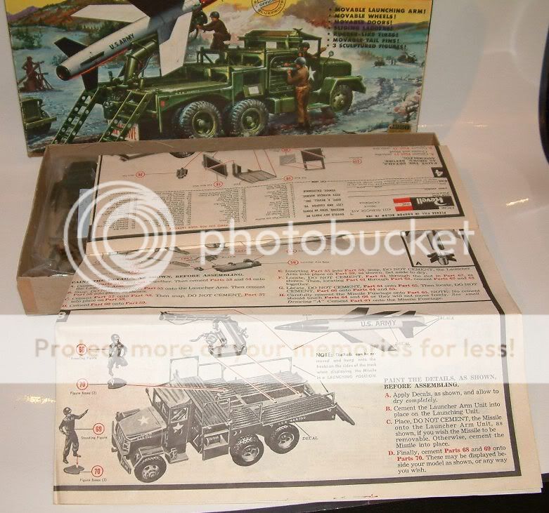 ROCKETS  Lacrosse Missile with Mobile Launcher made in 1958 by REVELL