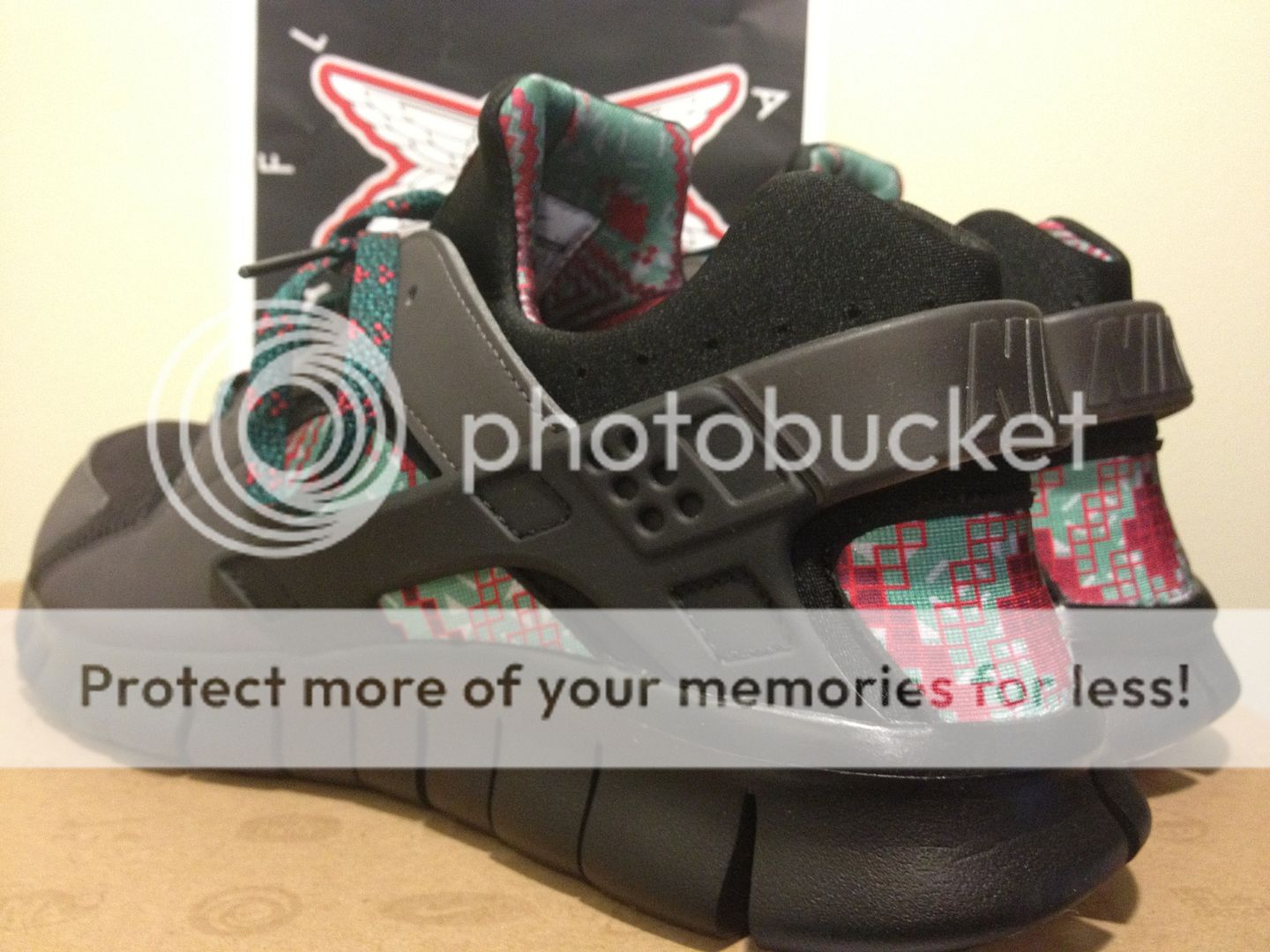 NIKE HUARACHE FREE 2012 BHM BLACK HISTORY MONTH  