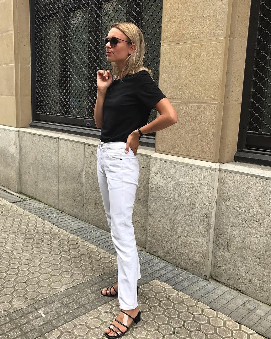 How to Wear White Jeans Like a French Girl