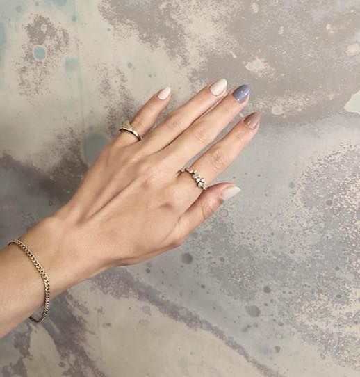 Le Fashion Blog Neutral Multi Colored Nail Trend Beauty Trends 2019 Via @Laurencaruso_ 