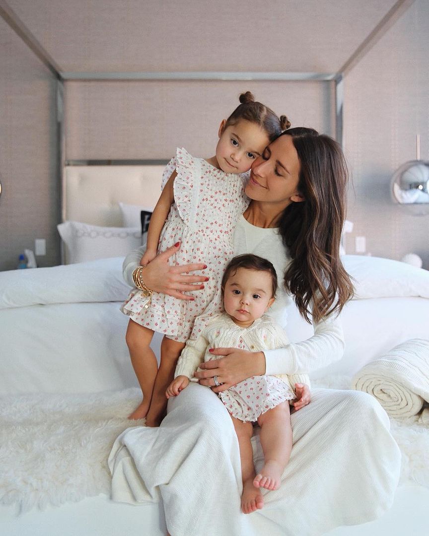 Le Fashion Blog Shop Stylish Cool Mothers Day Gifts 2019 Via Ariellecharnas Instagram