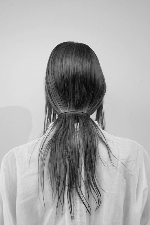 HAIR INSPIRATION: EASY + CHIC | LOW FLAT PONYTAIL | Pinnutty.com