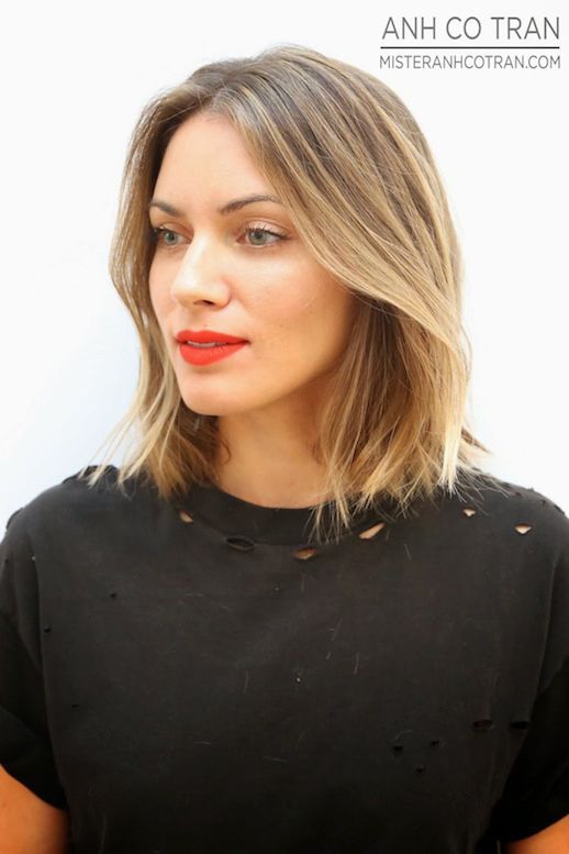 Le Fashion Blog Haircut Inspiration The Perfect Wavy Bob Via Mister Anh Co Tran Front Side Texturized Beach Waves Highlights Balayage Bright Beauty Red Lipstick Destroyed Distressed Black Tee Tshirt Summer Haircut