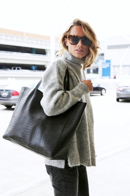 Le Fashion: Anine Bing Masters a Comfy, Yet Stylish Airport Look