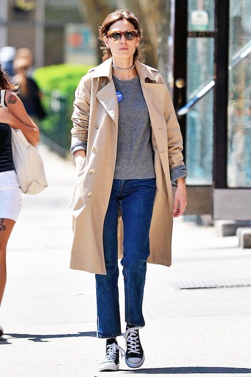 Le Fashion: See Alexa Chung's Casual Cool Take On The Trench Coat