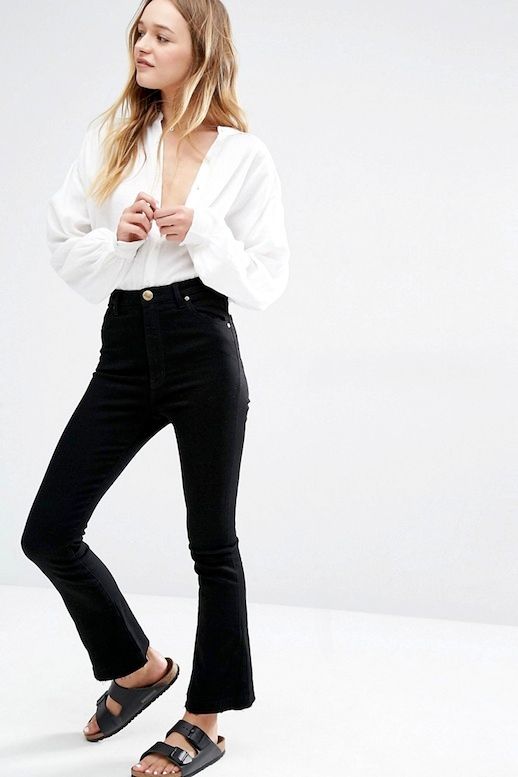 Must-Have: Black Cropped Flared Raw-Hem Jeans | Le Fashion | Bloglovin’