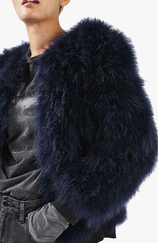 This Navy Feather Coat Is Way Too Cool | Le Fashion | Bloglovin’