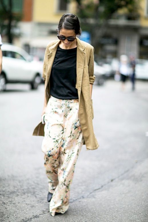 Street Style: How To Pull Off Floral Print Wide-Leg Pants | Le Fashion ...