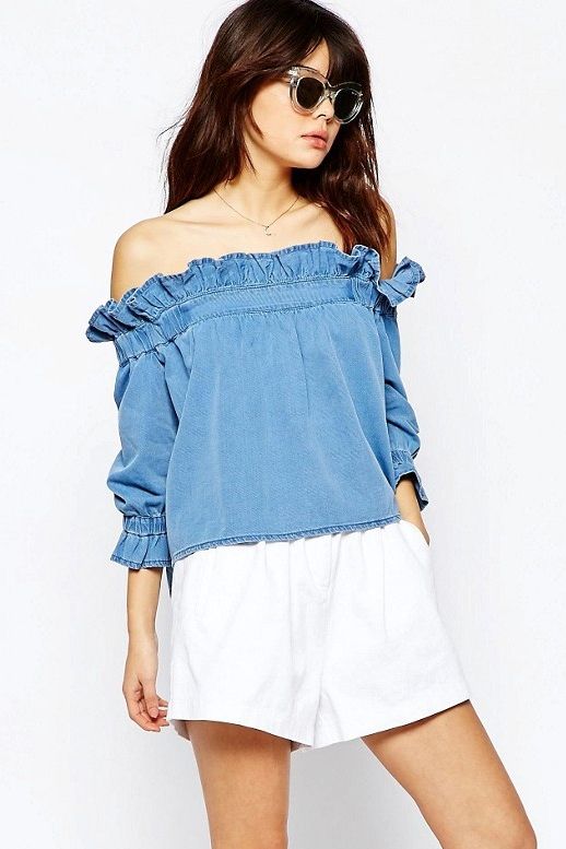 The Denim Off-The-Shoulder Top You'll Want To Live In All Summer | Le ...