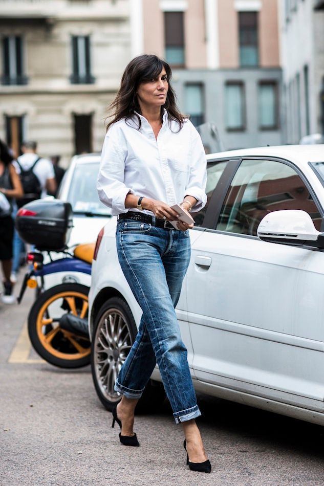 Le Fashion Blog -- Milan Street Style: Emmanuelle Alt -- Classic White Shirt Cuffed Denim Suede Heels -- Via A Love Is Blind -- photo Le-Fashion-Blog-Milan-Street-Style-Emmanuelle-Alt-Classic-White-Shirt-Cuffed-Denim-Suede-Heels-Via-A-Love-Is-Blind.jpg